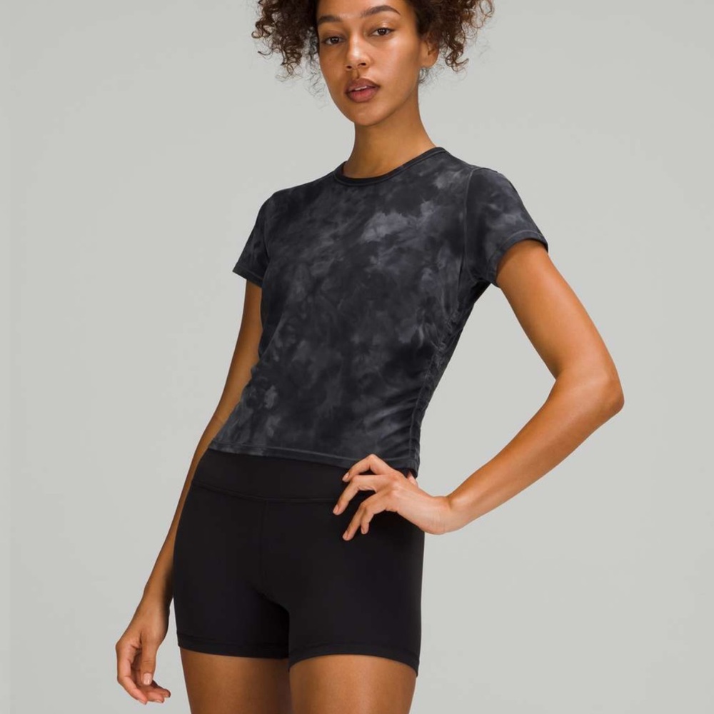 LULULEMON🍋 All It Takes Short Sleeve
Diamond Dye Pitch Grey Graphite Grey